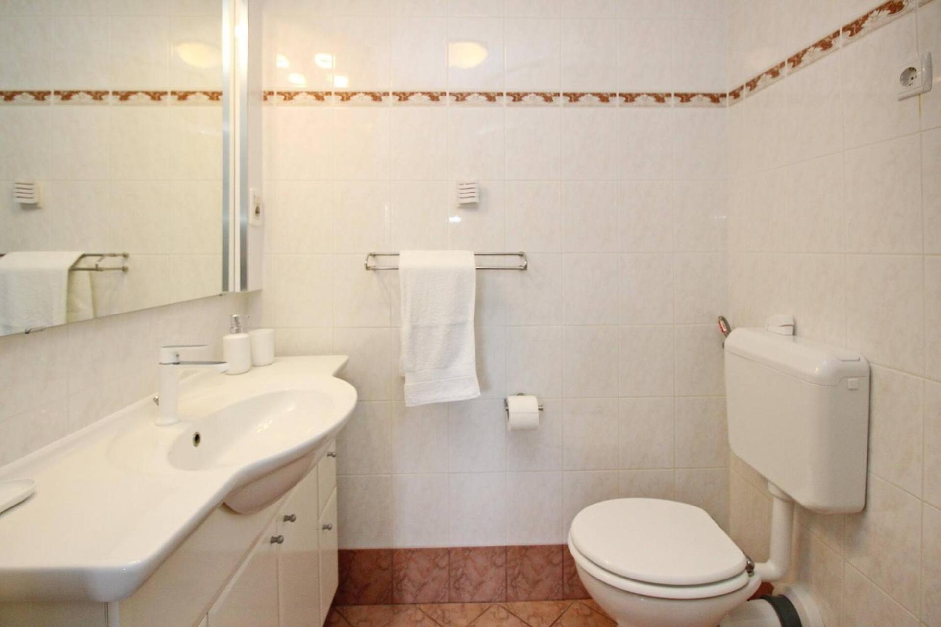 Apartments Silvija Cubranic Baška Eksteriør billede