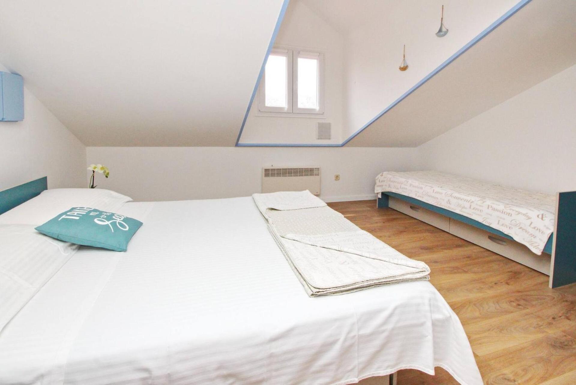 Apartments Silvija Cubranic Baška Eksteriør billede