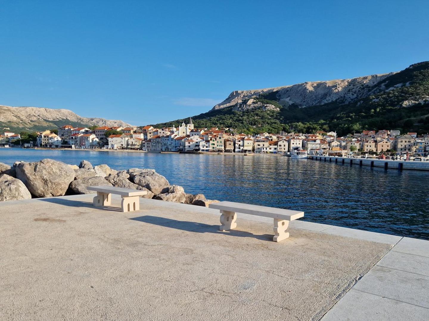 Apartments Silvija Cubranic Baška Eksteriør billede